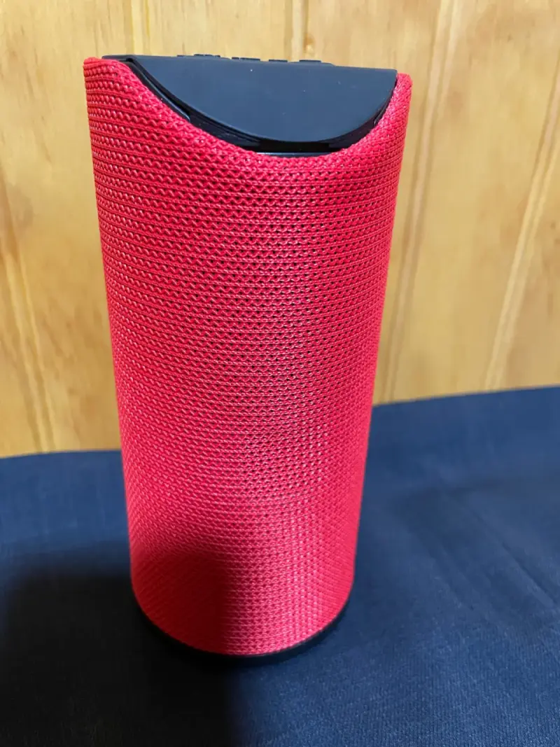 Parlante portátil Bluetooth rojo - 1