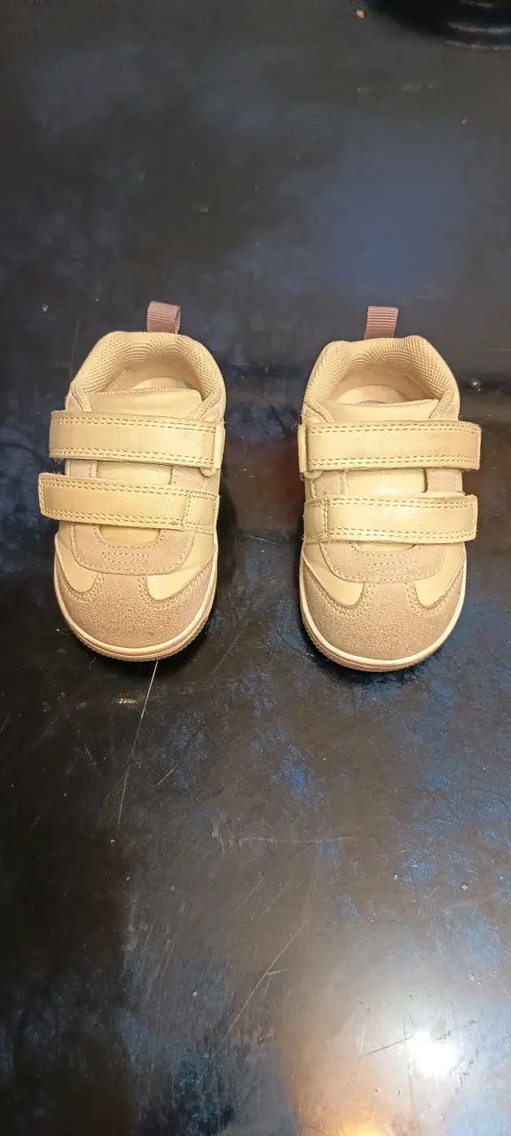 Zapatillas beige y lila para niñas con velcro - 2