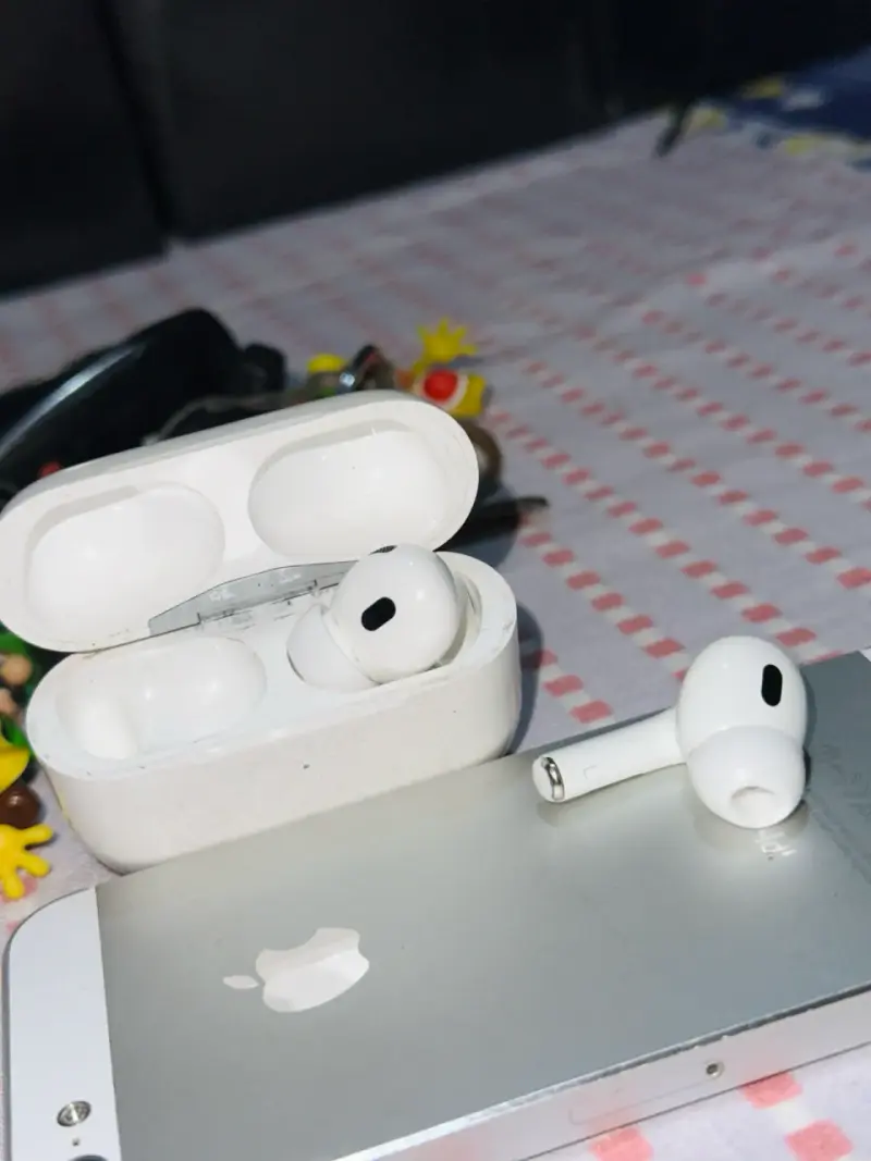 AirPod Pro inalámbricos con estuche de carga - 2