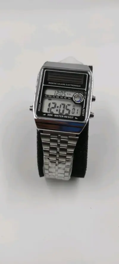 Reloj digital solar resistente al agua - miniatura 3