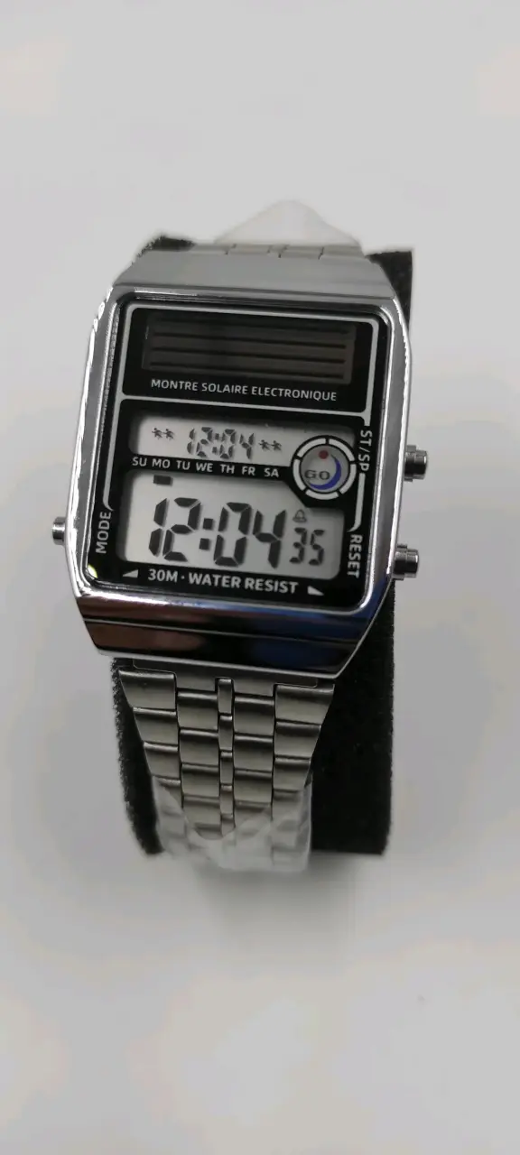 Reloj digital solar resistente al agua - 4