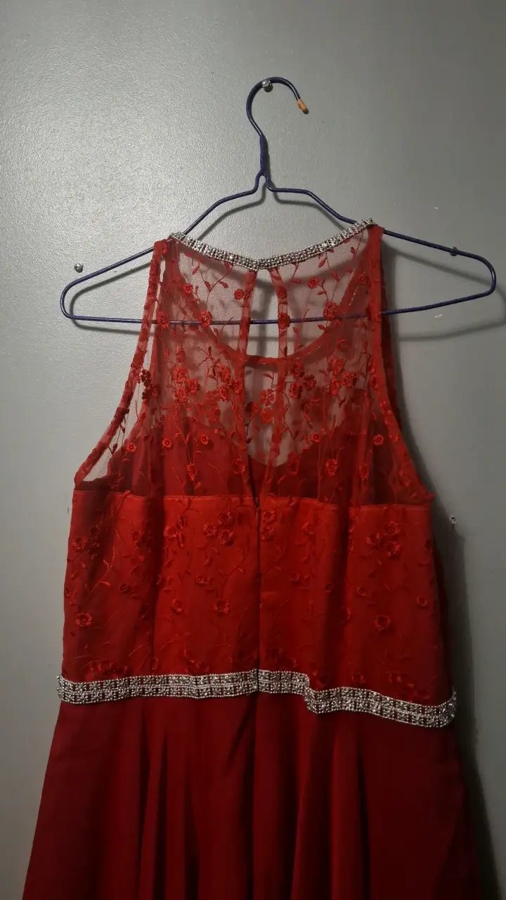 Vestido Rojo Gala 8vo Básico - 4