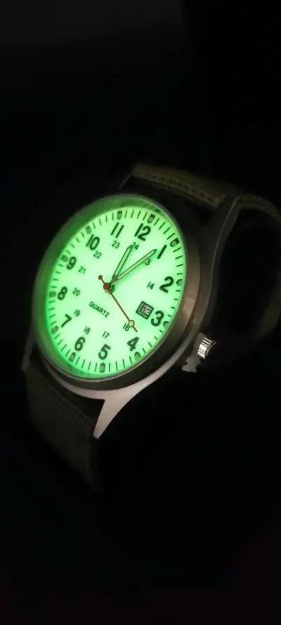 Reloj de pulsera militar con correa verde - miniatura 6