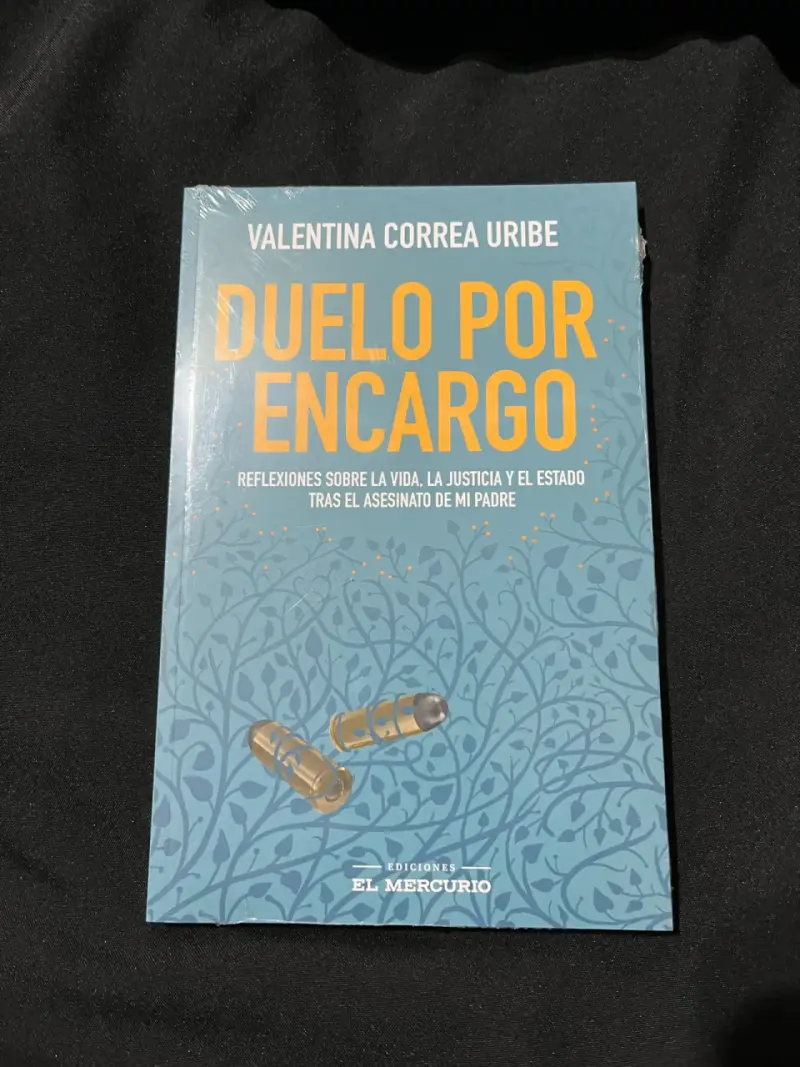 Libro 'Duelo por Encargo' de Valentina Correa Uribe