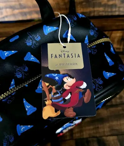 Mochila negra con estampado azul de sombreros - miniatura 3
