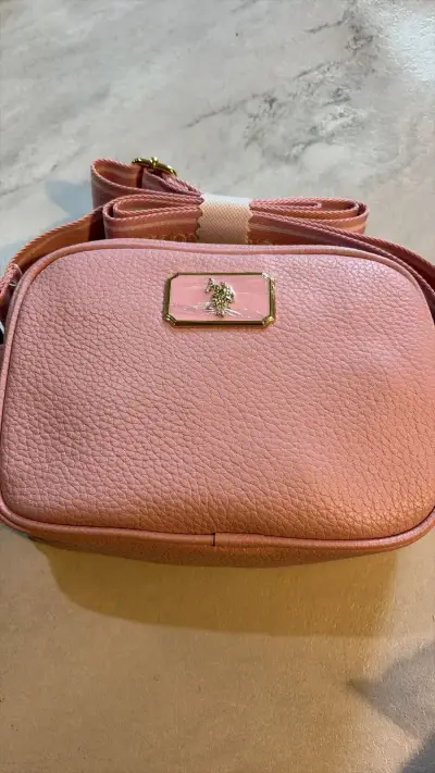 Cross body polo rosada de cuero elegante - miniatura 2