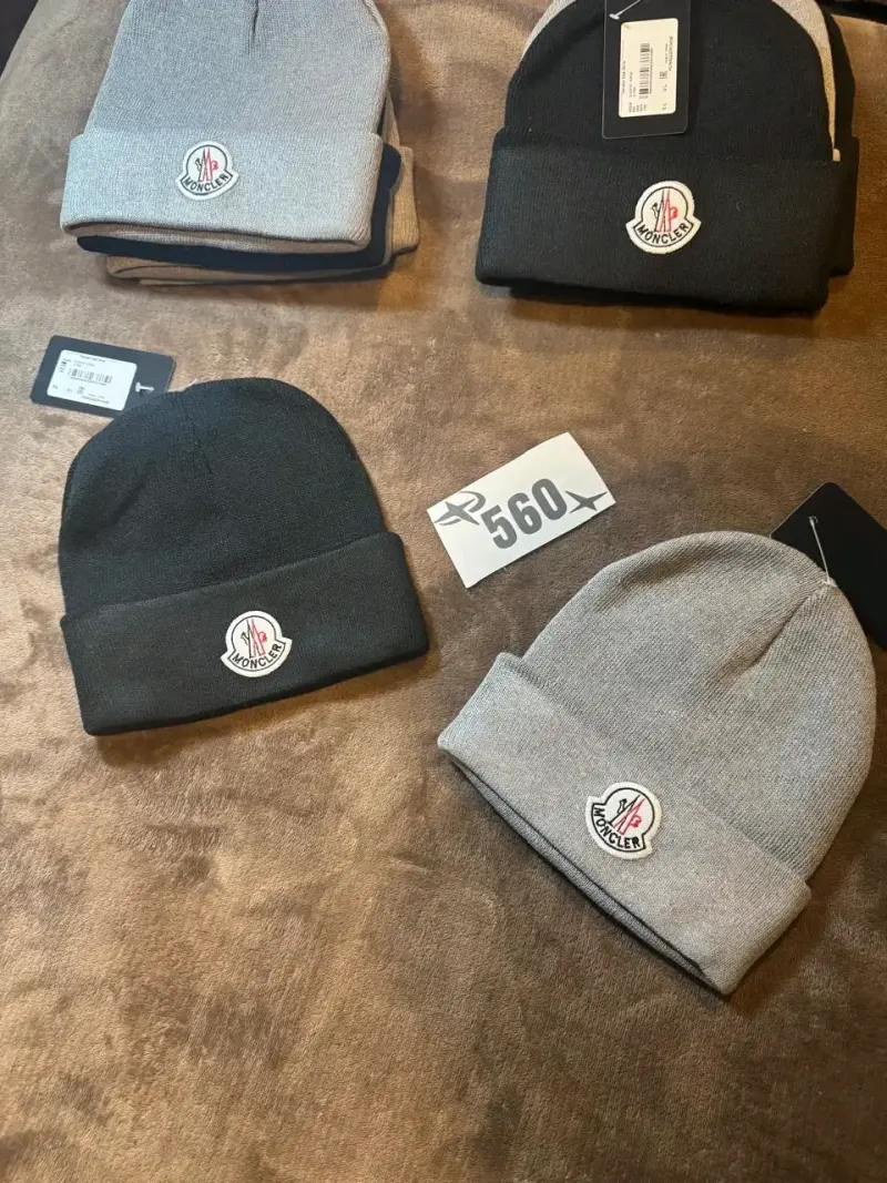Gorros de lana Moncler - 1