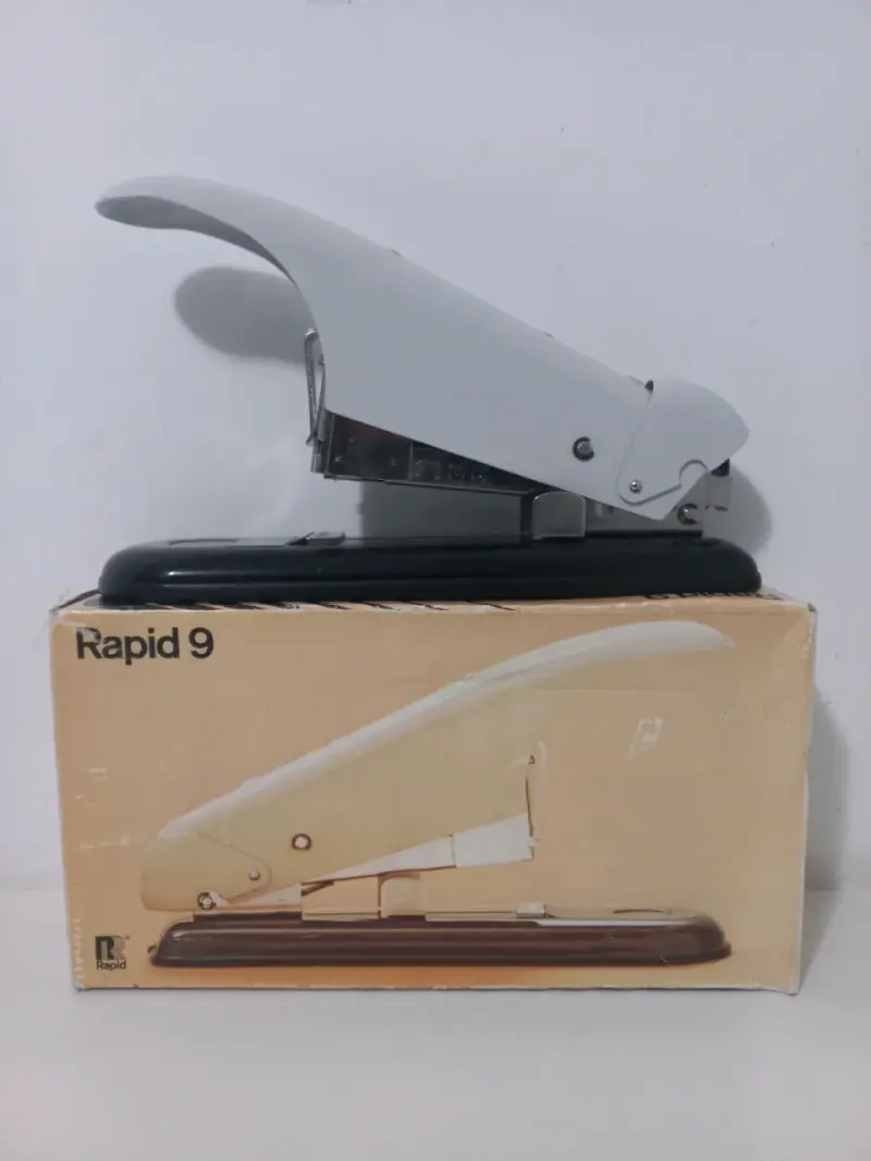 Engrapadora Rapid 9 Vintage - 1