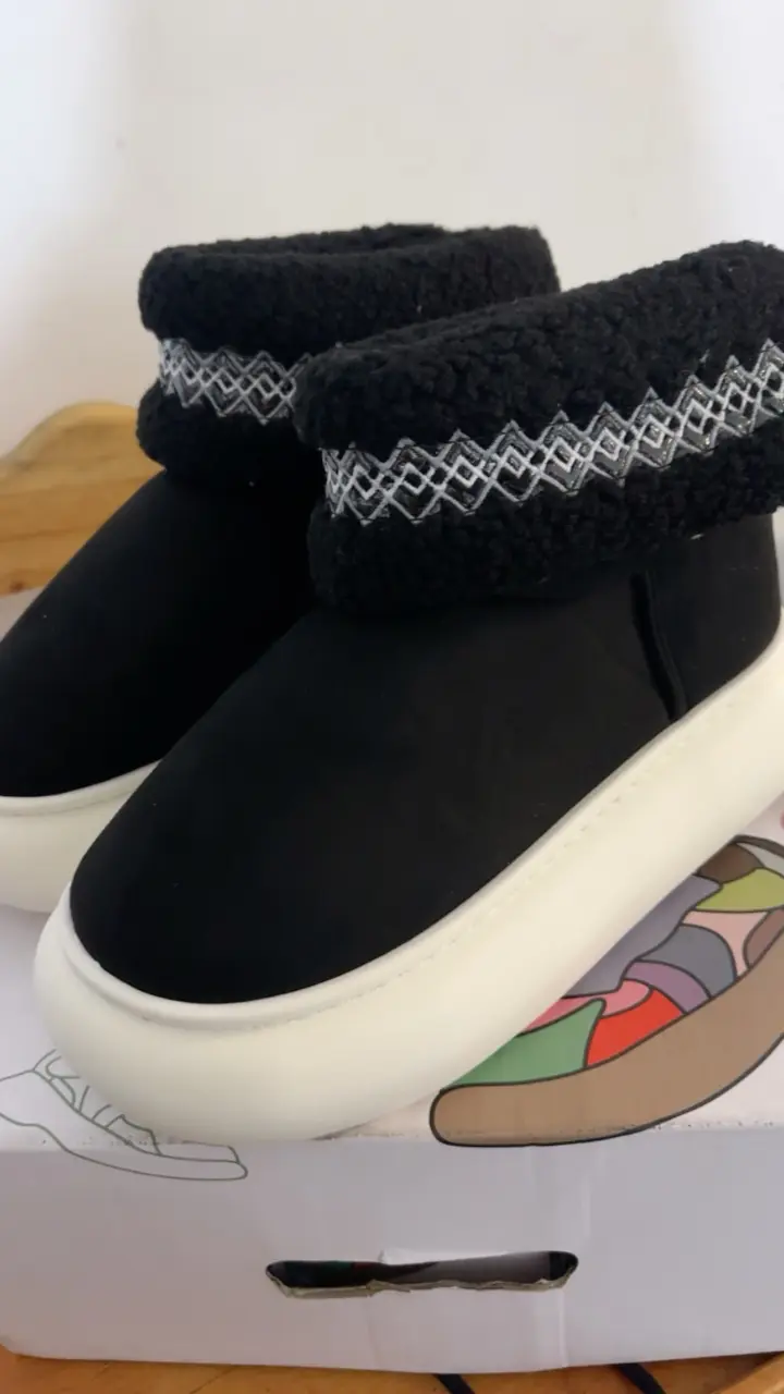 Botines negros con forro de lana - 2