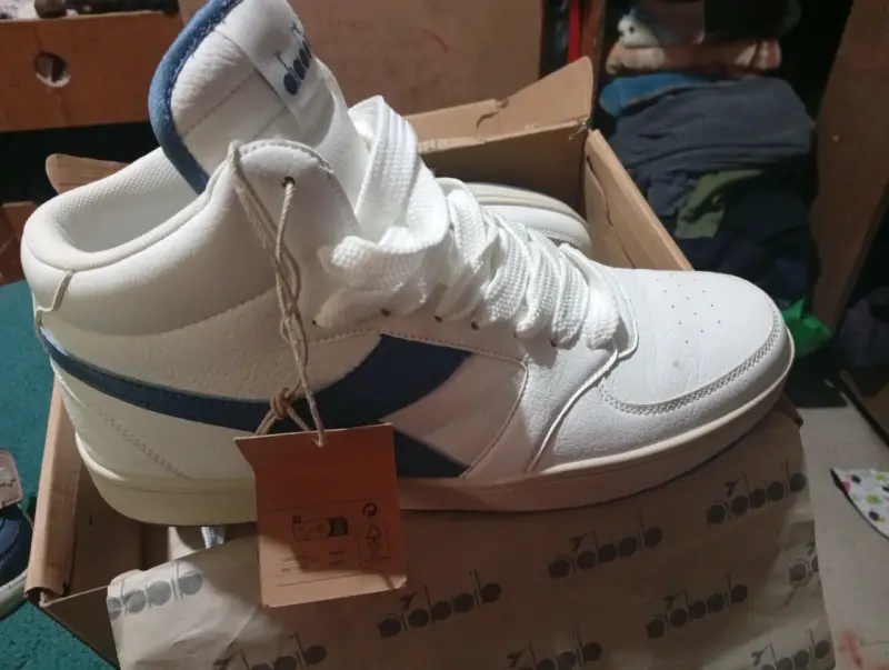 Zapatillas deportivas Diadora blancas y azules - 2