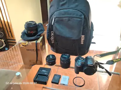 Kit de cámara Nikon D3400 + 3 lentes y accesorios - miniatura 1