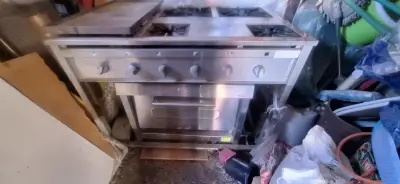 Cocina industrial de acero inoxidable con 6 quemadores - miniatura 6