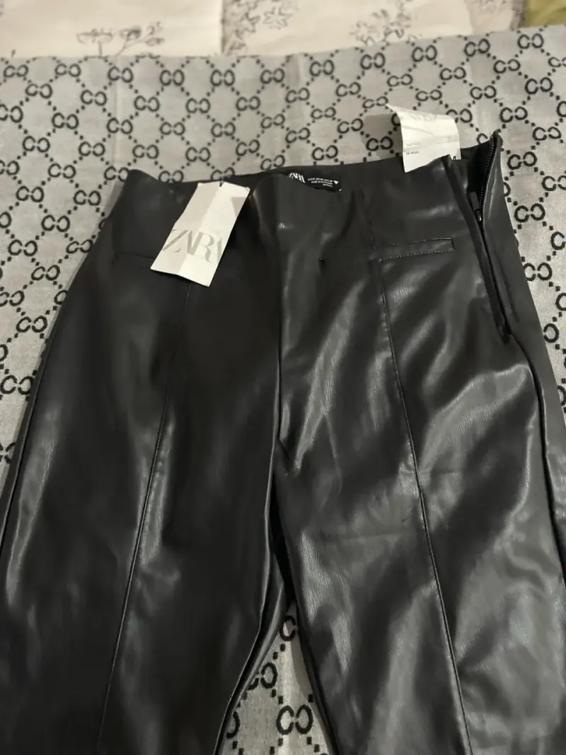 Pantalones de cuero sintético Zara negros - 2