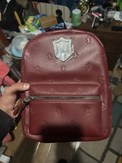 Mochila mini  Gryffindor bordó con escudo - miniatura 2