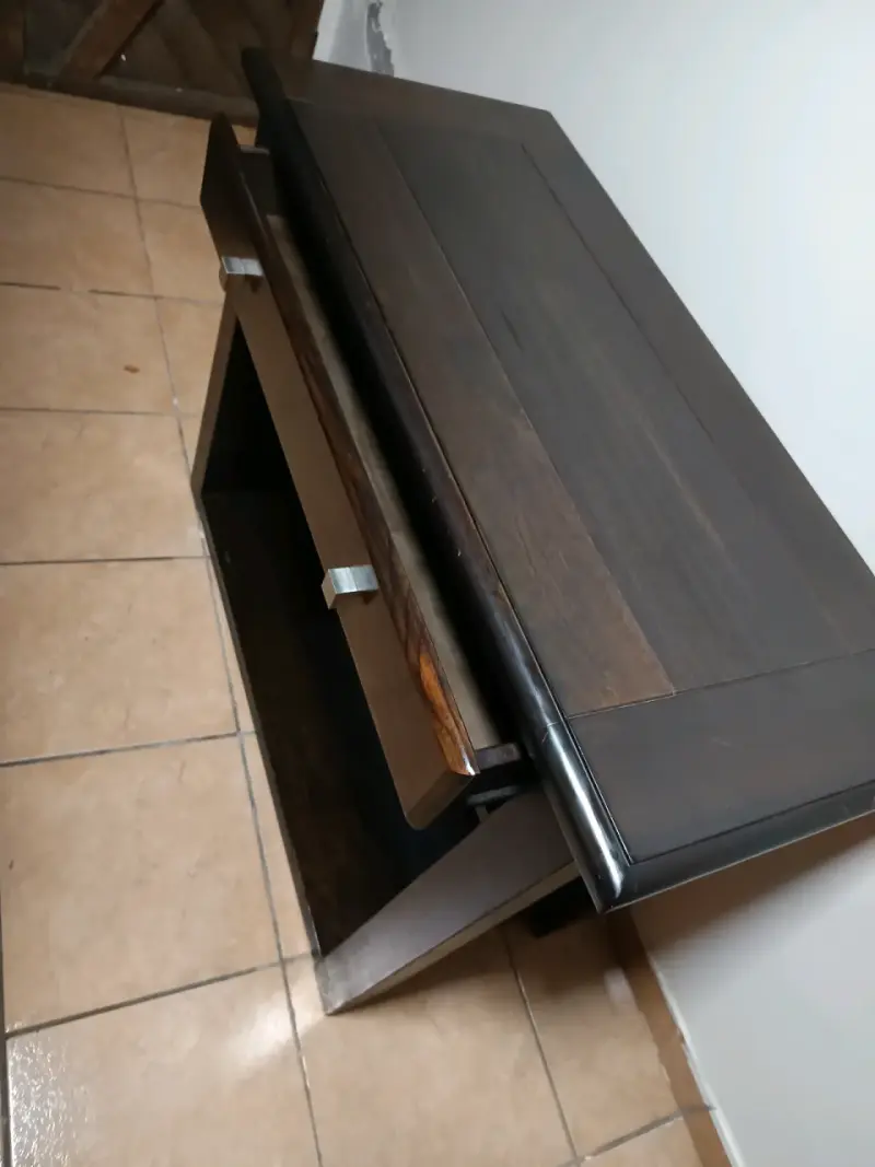 Mesa de madera con cajón estilo rústico - 4
