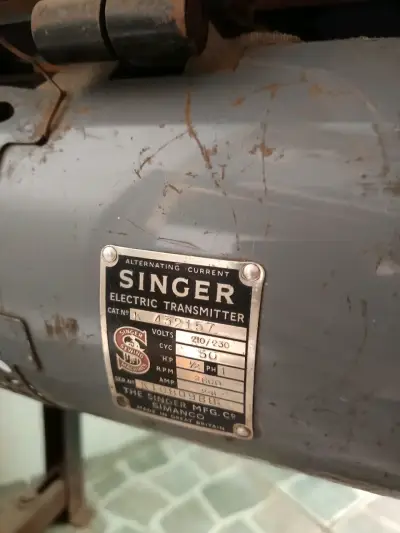 Máquina de coser industrial Singer - miniatura 3