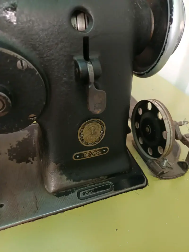 Máquina de coser industrial Singer - 6