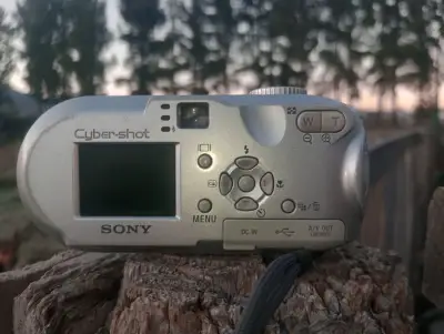 Cámara digital Sony cyber-shot 4.1 megapíxeles - miniatura 4