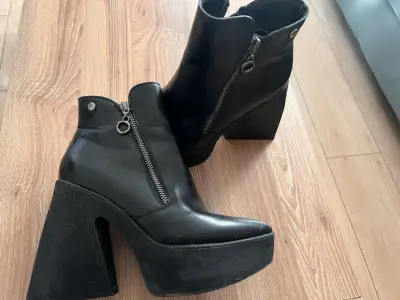 Botines negros de cuero con plataforma - miniatura 1