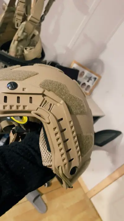 casco militar balístico Nivel III - miniatura 2