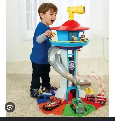 Torre de control Patrulla Canina con tobogán - miniatura 1