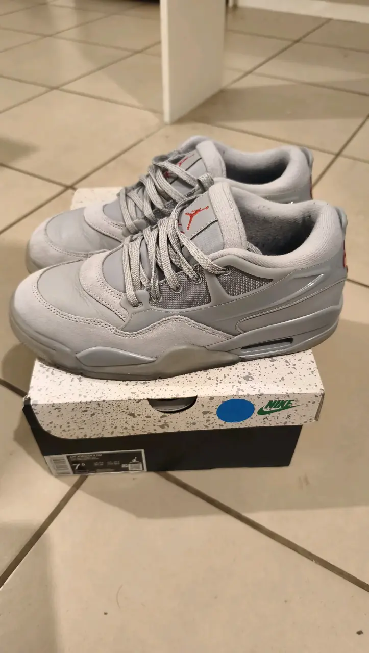 Zapatillas Nike Air Jordan grises talla 7.5 usa - 1
