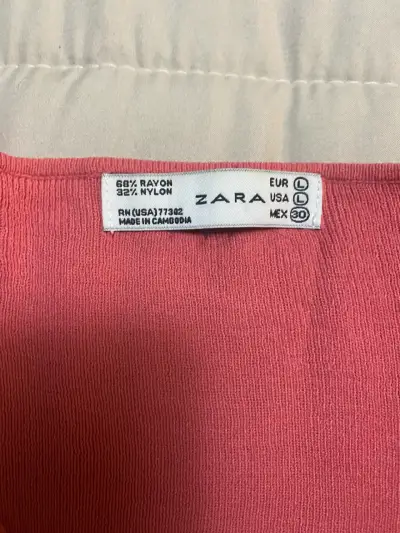 Suéter Zara de cuello en V - miniatura 3
