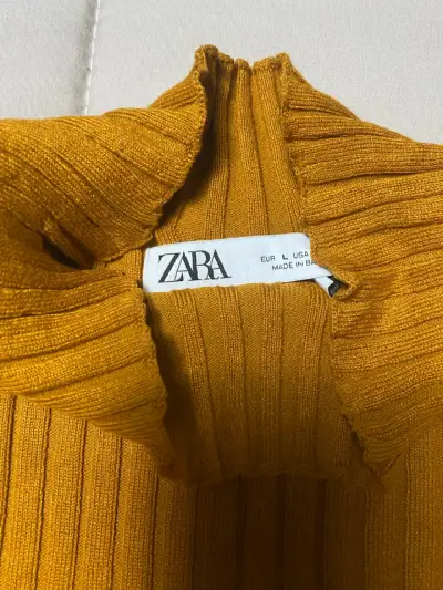 Suéter Zara de punto acanalado color mostaza - miniatura 2