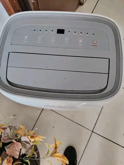 Aire acondicionado portátil WiFi Toyotomi blanco - miniatura 2