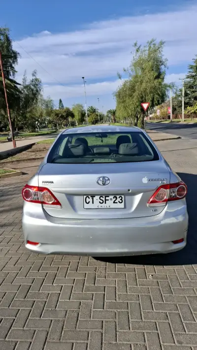 Toyota Corolla 2011 XLI en buen estado - miniatura 3