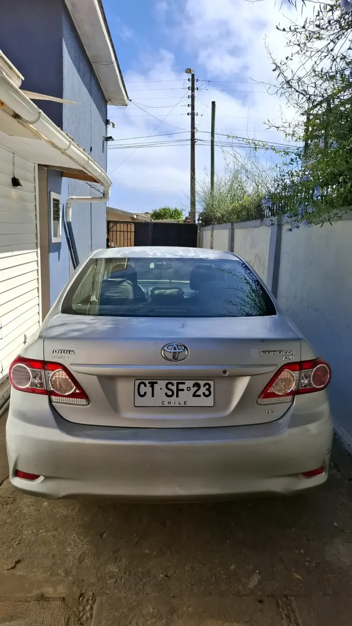 Toyota Corolla 2011 XLI en buen estado - 6