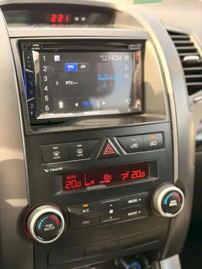 SUV Kia Sorento 2011 en buen estado - miniatura 5