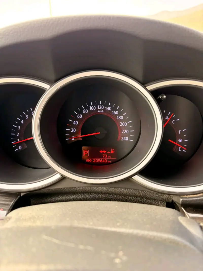 SUV Kia Sorento 2011 en buen estado - 6