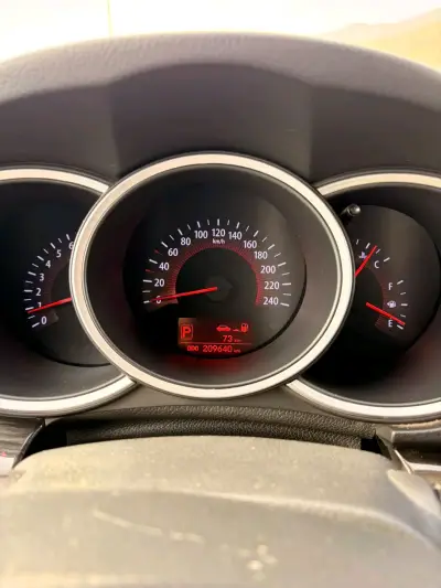 SUV Kia Sorento 2011 en buen estado - miniatura 6