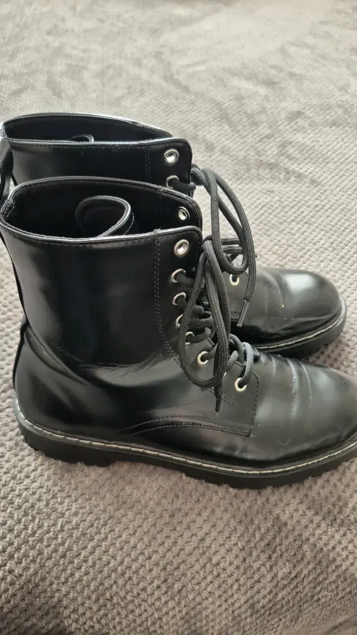 Botas negras de cuero sintético estilo militar - 4