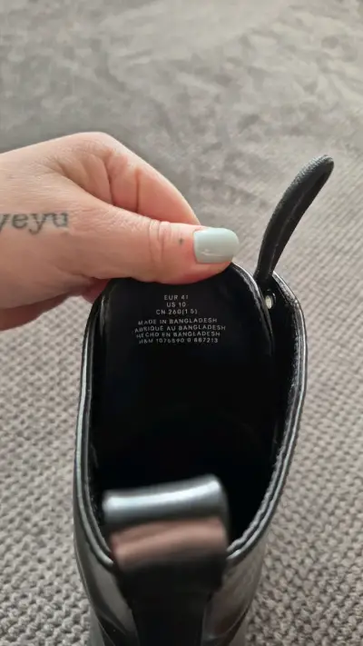 Botas negras de cuero sintético estilo militar - miniatura 6