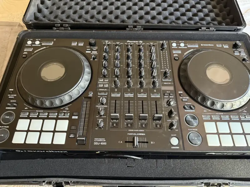 Controlador DJ Pioneer DDJ-1000. - 1