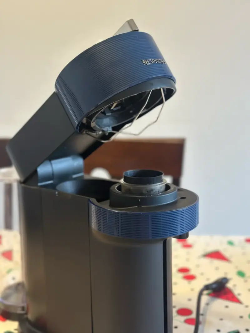 Cafetera Nespresso Vertuo Next Azul - 1