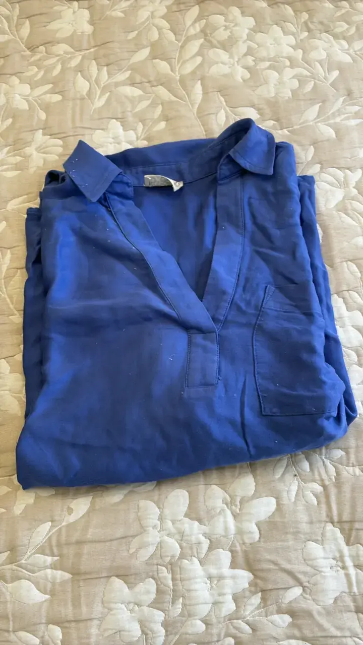 Camisa azul de manga larga para hombre