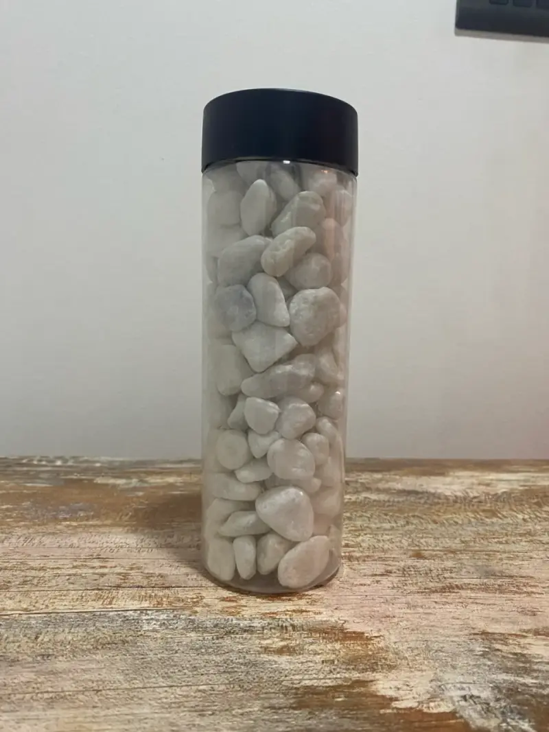 Frasco decorativo con piedras naturales - 3