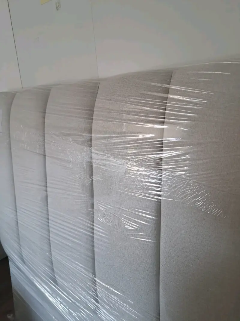 Cabecera de cama tapizada beige plaza y media - 3