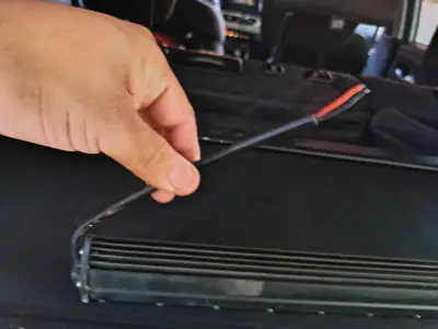 Barra de luces LED para auto - miniatura 2