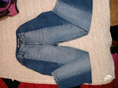Jeans negros y mas - miniatura 4