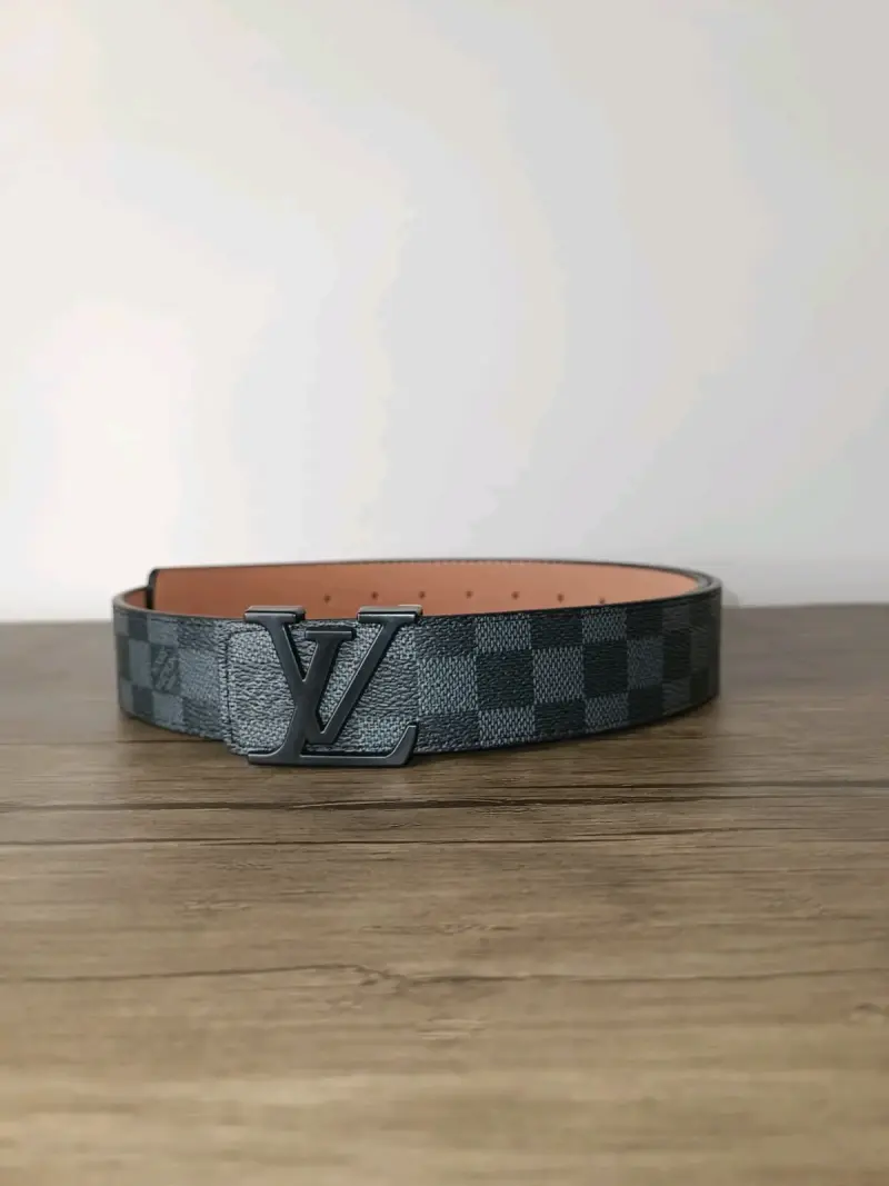 Cinturón de cuero con hebilla LV - 4