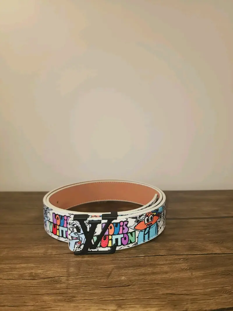 Cinturón de cuero con hebilla LV - 6