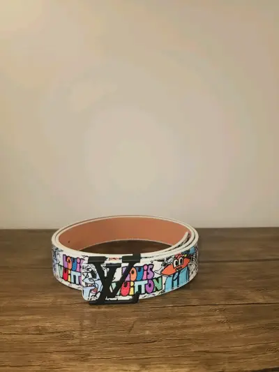 Cinturón de cuero con hebilla LV - miniatura 6