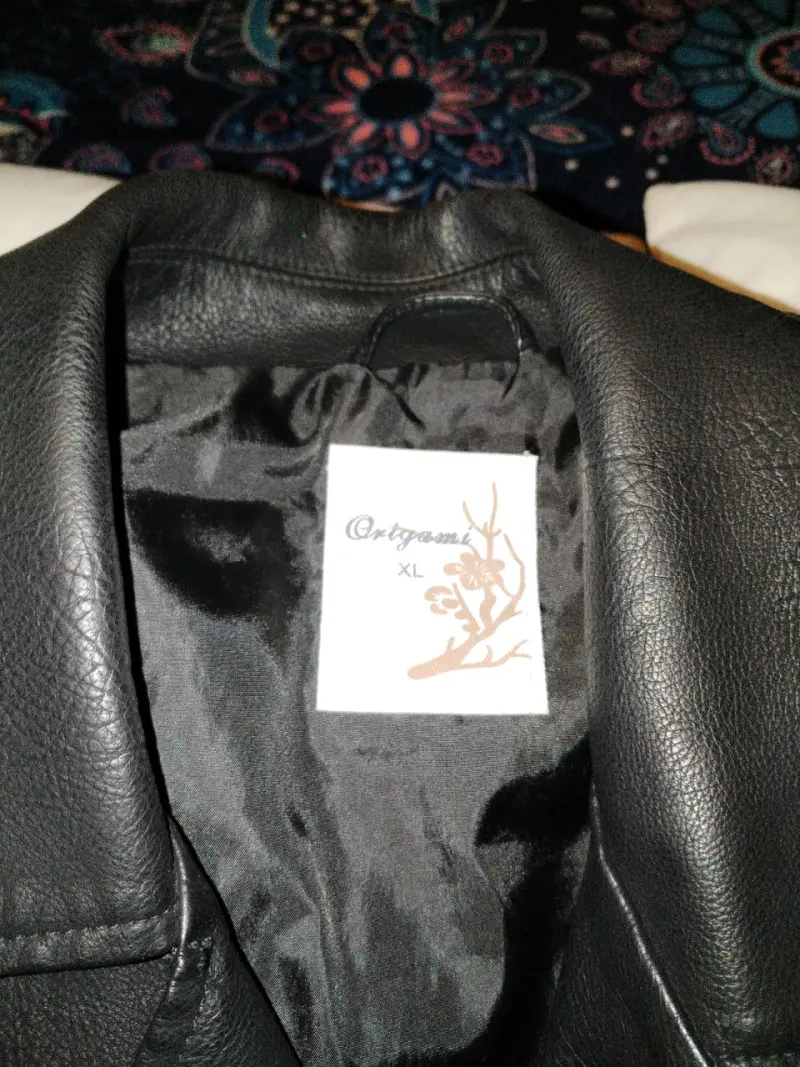 Chaqueta de cuero negra talla XL - 1