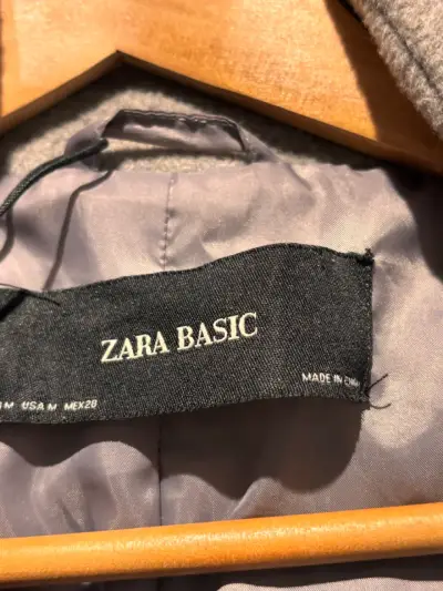 Abrigo gris de lana para mujer - miniatura 2