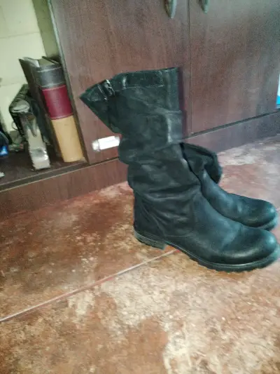 Botas negras de cuero para mujer - miniatura 11