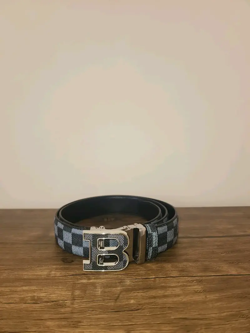 Cinturón de cuero con hebilla Burberry